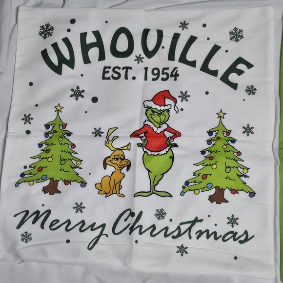 New Set of 4 Grinch Max Christmas Pillow Covers 18x18 Whoville Grinches Grinchy - Picture 4 of 11